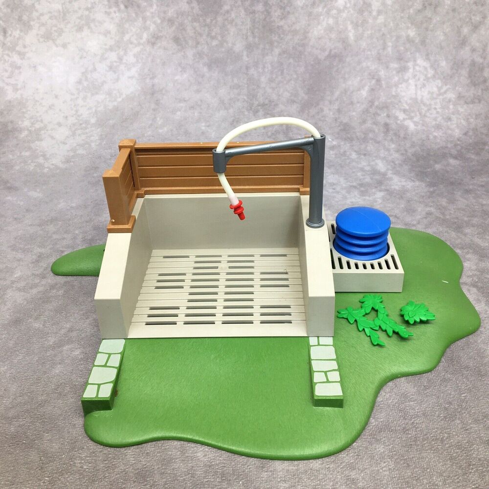 Playmobil 4193 Horse Wash Stall- Incomplete-Missing Parts